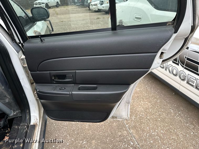 image for item NQ9303 2007 Ford Crown Victoria Police Interceptor