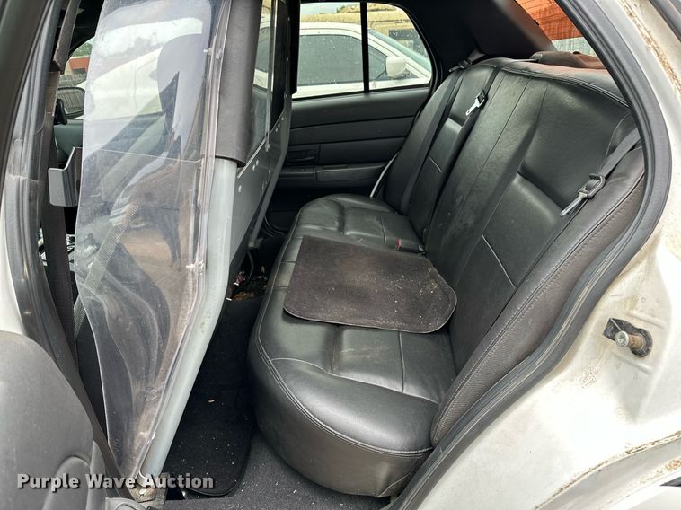 image for item NQ9303 2007 Ford Crown Victoria Police Interceptor
