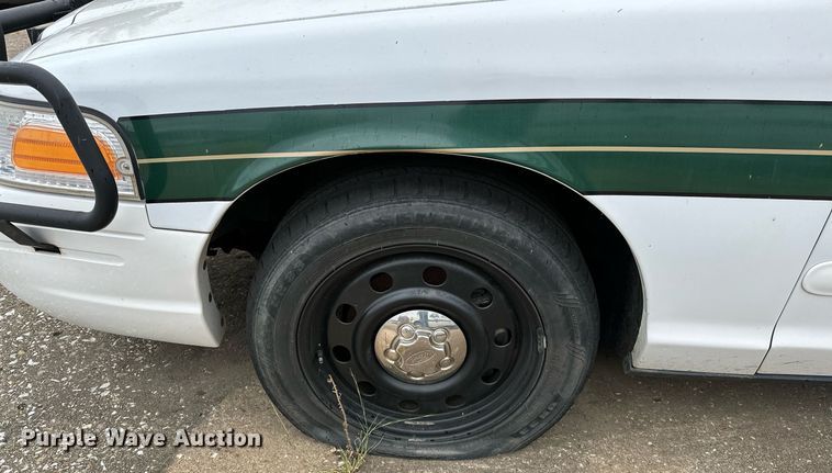 image for item NQ9303 2007 Ford Crown Victoria Police Interceptor