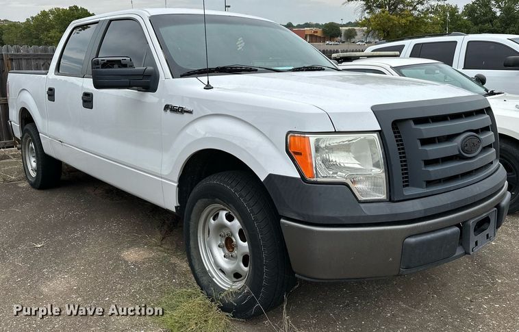 image for item NQ9305 2010 Ford F150  SuperCrew pickup truck