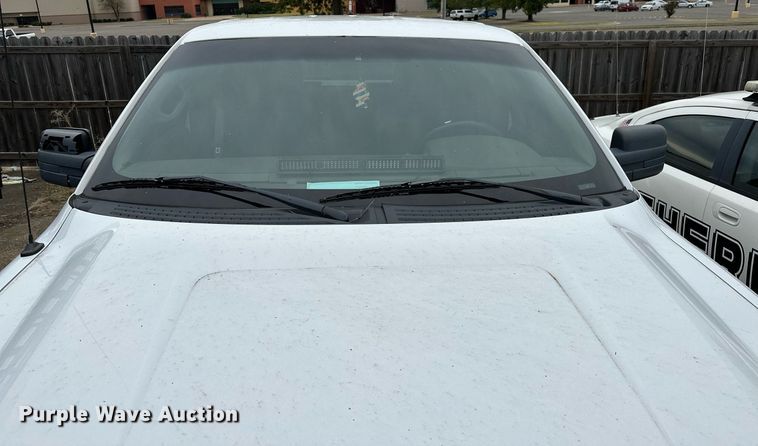 image for item NQ9305 2010 Ford F150  SuperCrew pickup truck