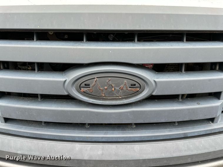 image for item NQ9305 2010 Ford F150  SuperCrew pickup truck