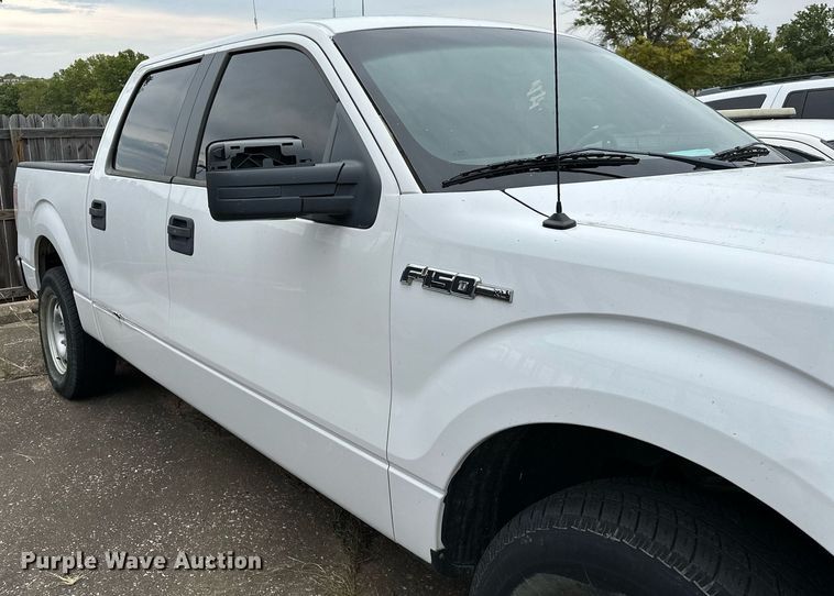 image for item NQ9305 2010 Ford F150  SuperCrew pickup truck
