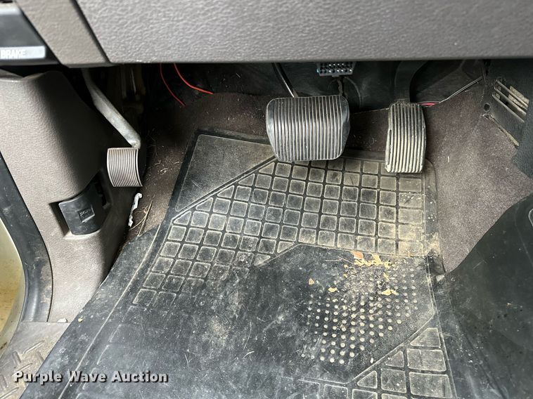 image for item NQ9305 2010 Ford F150  SuperCrew pickup truck