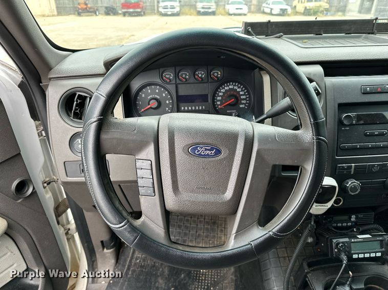 image for item NQ9305 2010 Ford F150  SuperCrew pickup truck