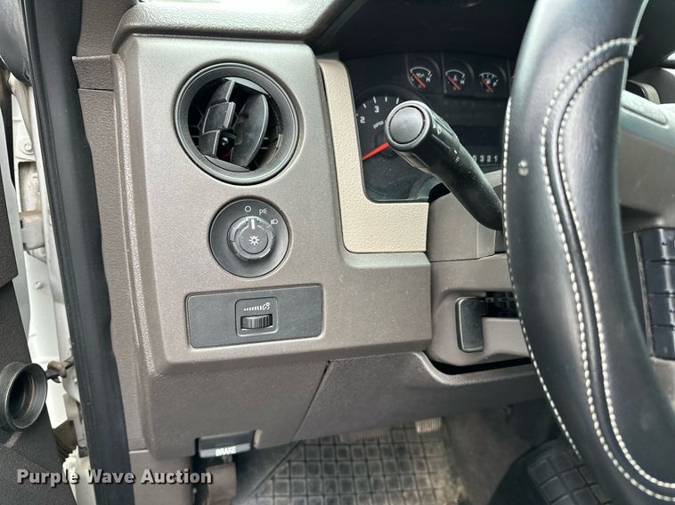 image for item NQ9305 2010 Ford F150  SuperCrew pickup truck