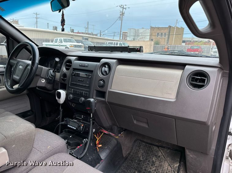 image for item NQ9305 2010 Ford F150  SuperCrew pickup truck