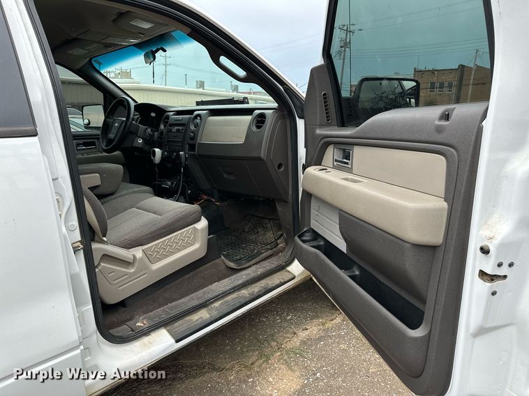 image for item NQ9305 2010 Ford F150  SuperCrew pickup truck