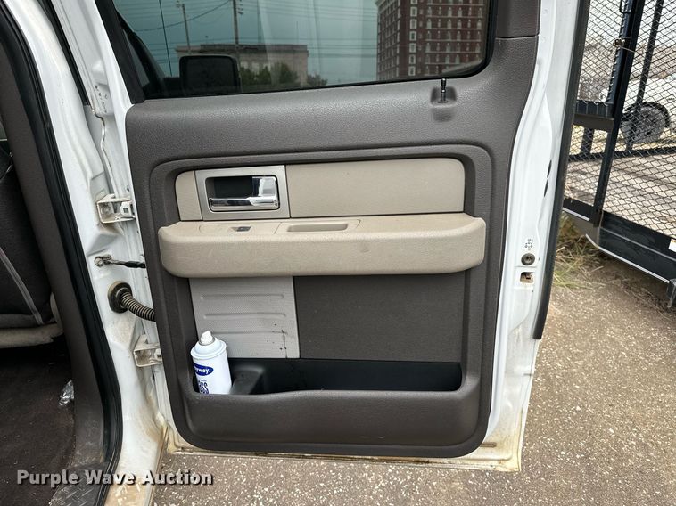 image for item NQ9305 2010 Ford F150  SuperCrew pickup truck