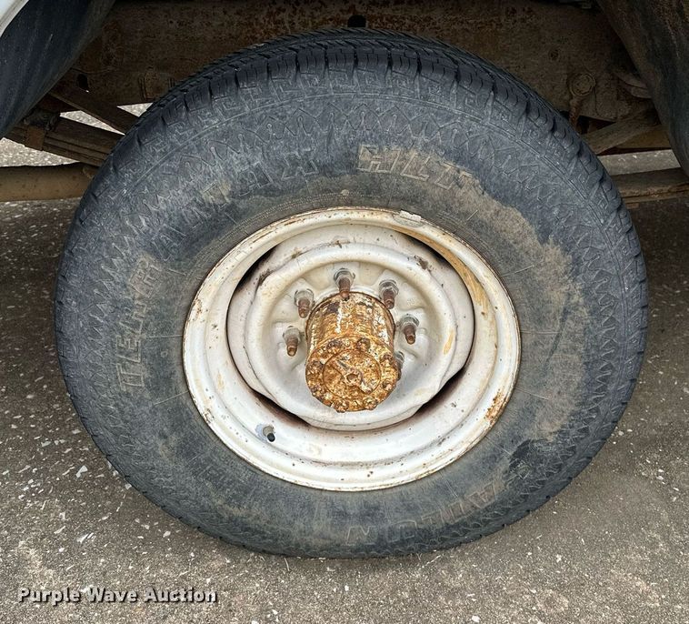 image for item NQ9307 1997 Ford F350  Crew Cab pickup truck