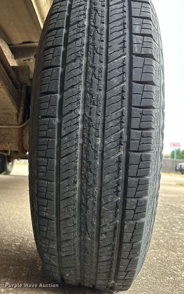 image for item NQ9307 1997 Ford F350  Crew Cab pickup truck