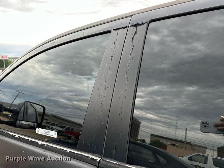 image for item NQ9308 2005 Nissan Titan