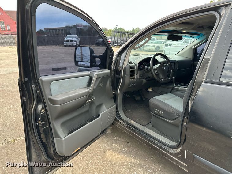 image for item NQ9308 2005 Nissan Titan