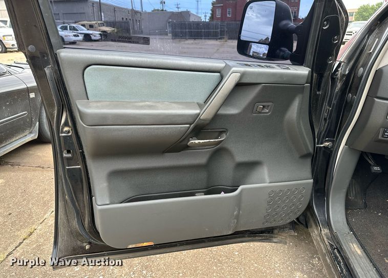 image for item NQ9308 2005 Nissan Titan