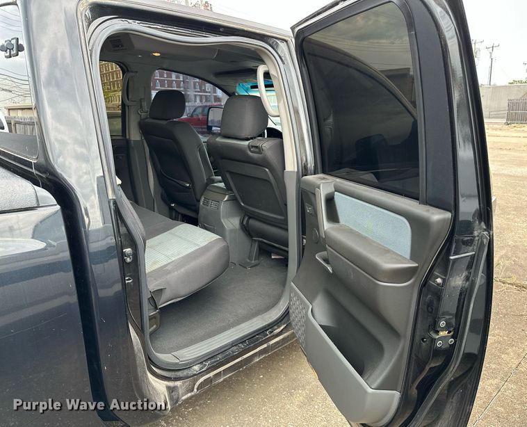 image for item NQ9308 2005 Nissan Titan