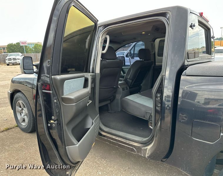 image for item NQ9308 2005 Nissan Titan