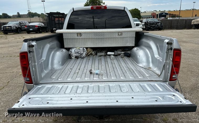 image for item NQ9309 2004 Dodge Ram 1500  Quad Cab pickup truck
