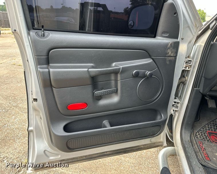 image for item NQ9309 2004 Dodge Ram 1500  Quad Cab pickup truck