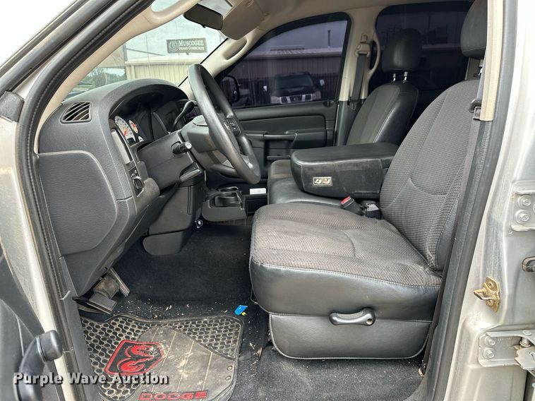 image for item NQ9309 2004 Dodge Ram 1500  Quad Cab pickup truck