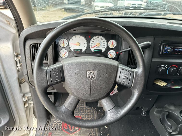 image for item NQ9309 2004 Dodge Ram 1500  Quad Cab pickup truck