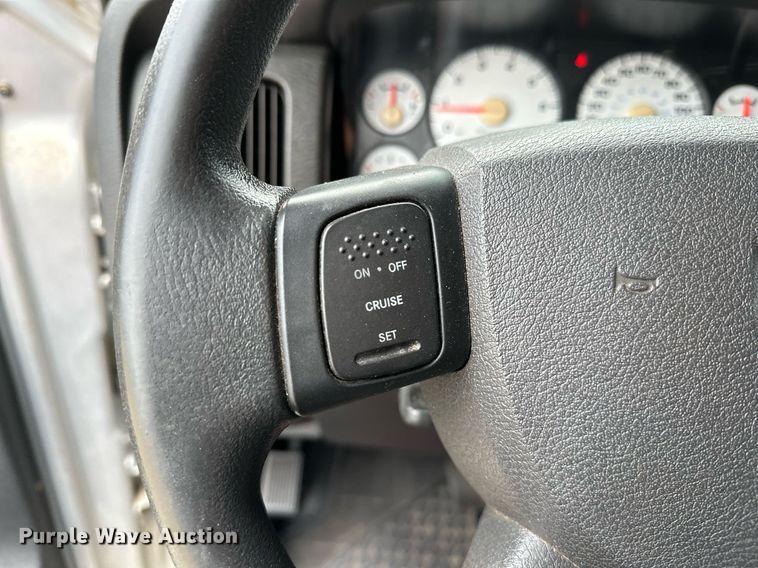 image for item NQ9309 2004 Dodge Ram 1500  Quad Cab pickup truck