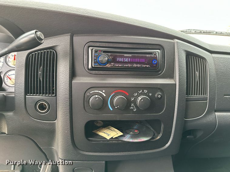 image for item NQ9309 2004 Dodge Ram 1500  Quad Cab pickup truck