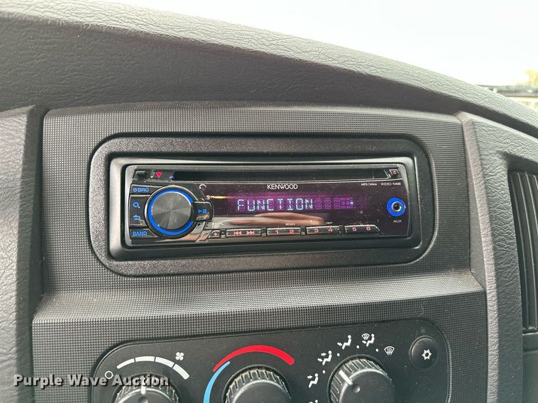 image for item NQ9309 2004 Dodge Ram 1500  Quad Cab pickup truck