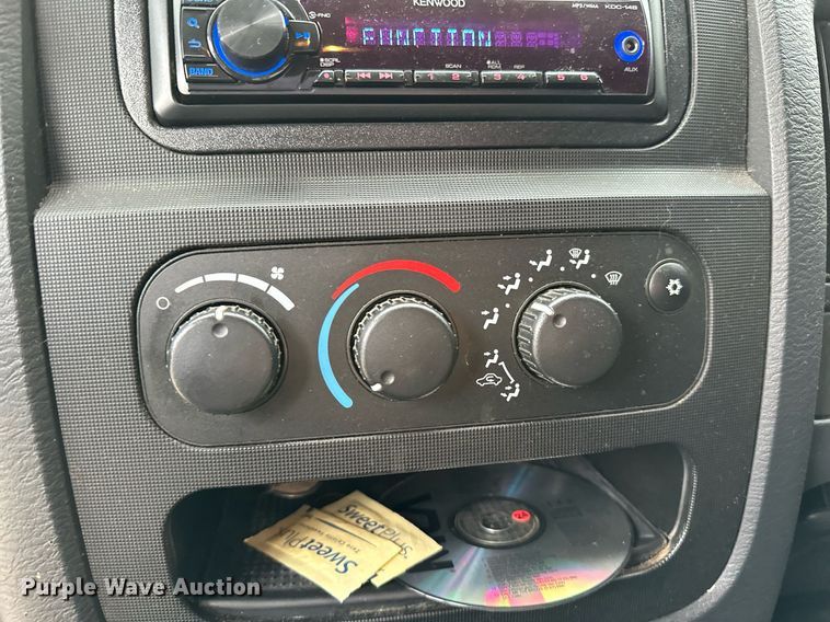 image for item NQ9309 2004 Dodge Ram 1500  Quad Cab pickup truck