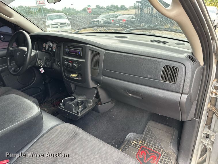 image for item NQ9309 2004 Dodge Ram 1500  Quad Cab pickup truck