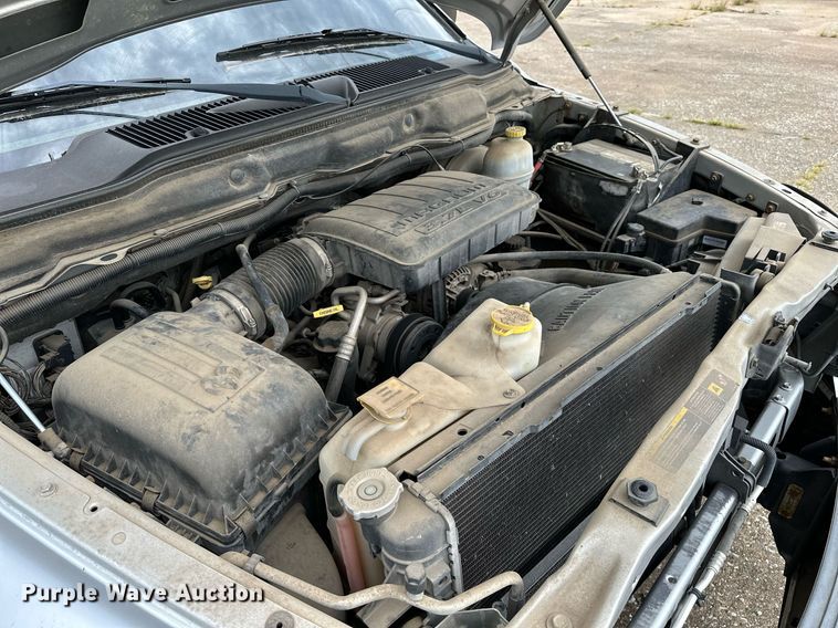 image for item NQ9309 2004 Dodge Ram 1500  Quad Cab pickup truck