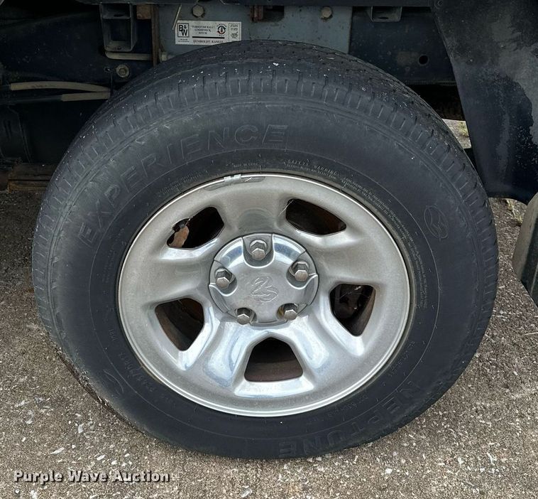 image for item NQ9309 2004 Dodge Ram 1500  Quad Cab pickup truck