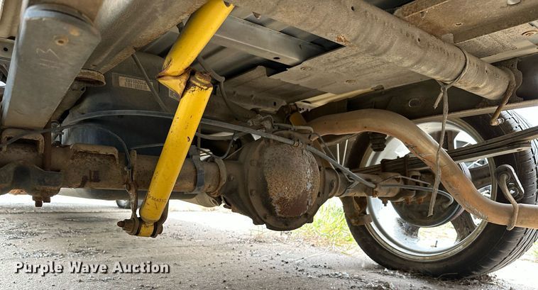 image for item NQ9310 2005 GMC Sierra 1500  Crew Cab pickup truck