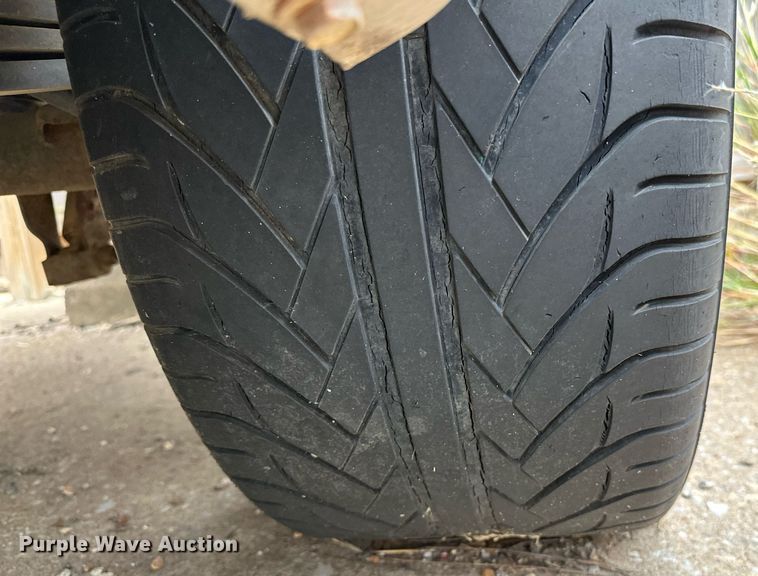 image for item NQ9310 2005 GMC Sierra 1500  Crew Cab pickup truck