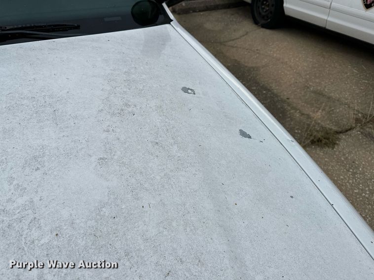 image for item NQ9311 2004 Ford Crown Victoria Police Interceptor