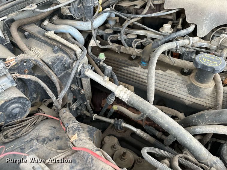 image for item NQ9311 2004 Ford Crown Victoria Police Interceptor