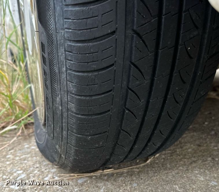 image for item NQ9311 2004 Ford Crown Victoria Police Interceptor