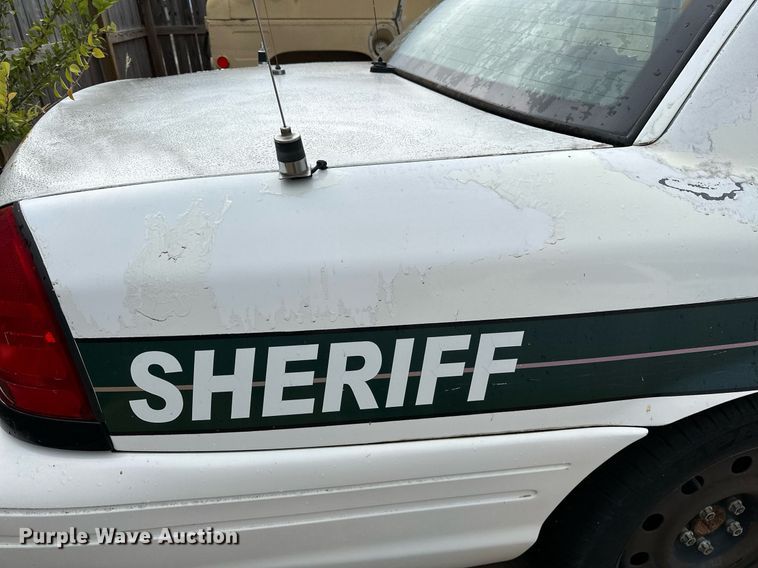 image for item NQ9312 2007 Ford Crown Victoria Police Interceptor