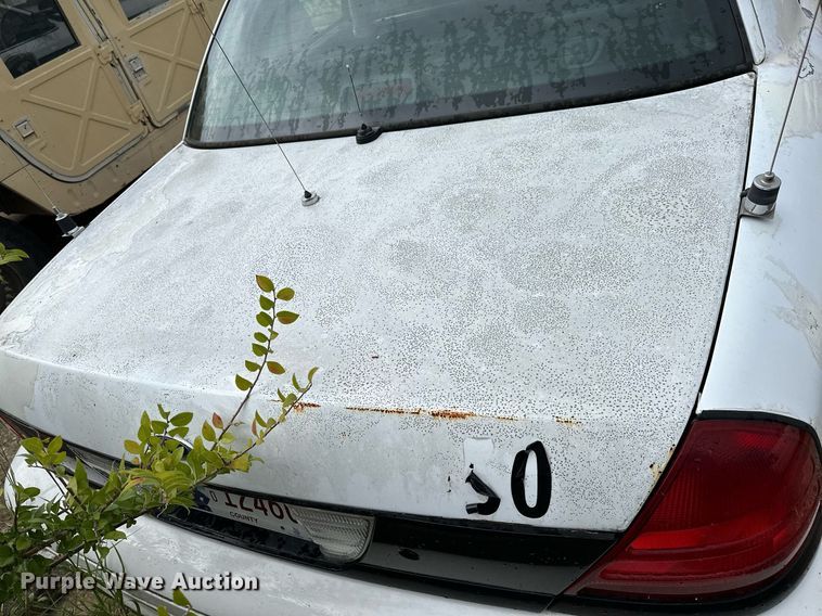 image for item NQ9312 2007 Ford Crown Victoria Police Interceptor