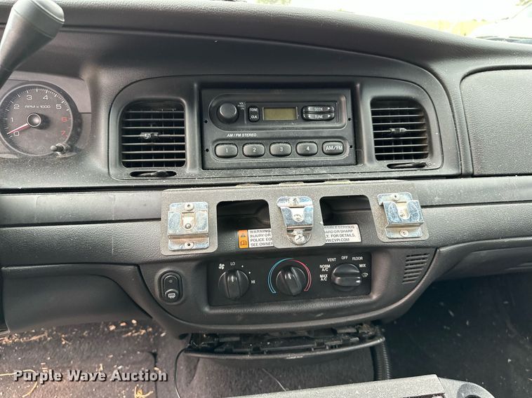 image for item NQ9312 2007 Ford Crown Victoria Police Interceptor