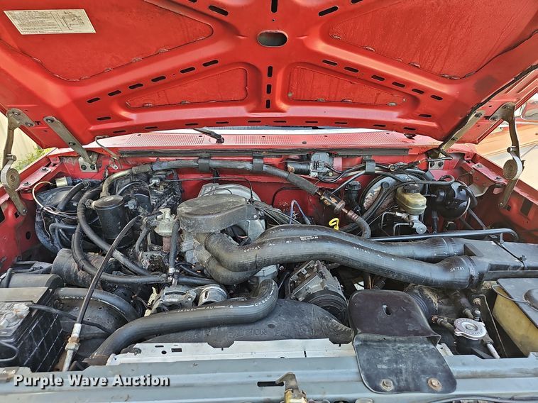 image for item NT9980 1991 Ford F250  pickup truck