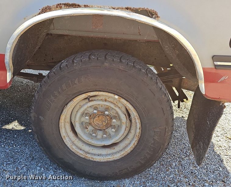 image for item NT9980 1991 Ford F250  pickup truck