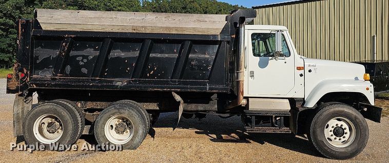 image for item NT9981 2003 International 2574  dump truck