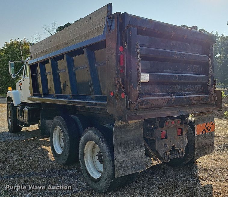 image for item NT9981 2003 International 2574  dump truck