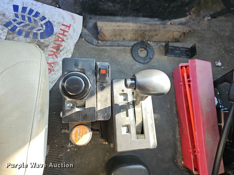 image for item NT9981 2003 International 2574  dump truck