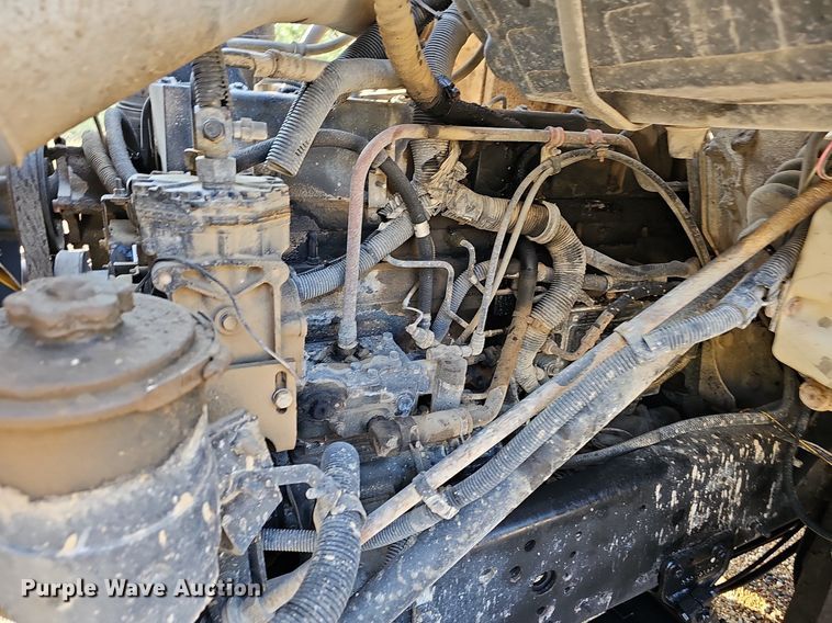 image for item NT9981 2003 International 2574  dump truck