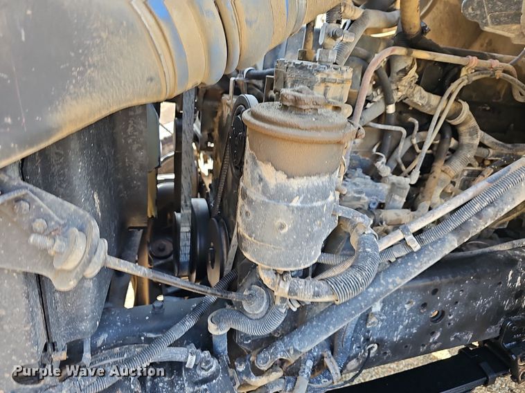 image for item NT9981 2003 International 2574  dump truck