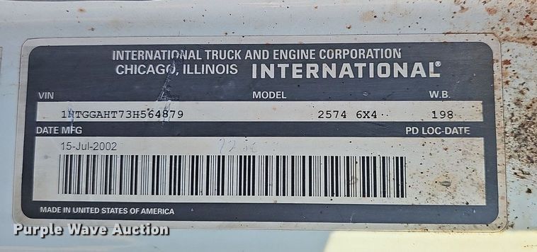 image for item NT9981 2003 International 2574  dump truck