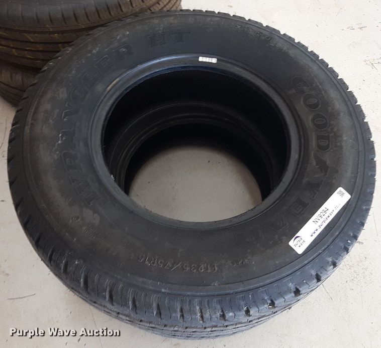 image for item NV9294 (7) tires
