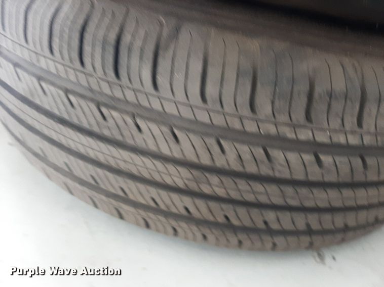 image for item NV9294 (7) tires