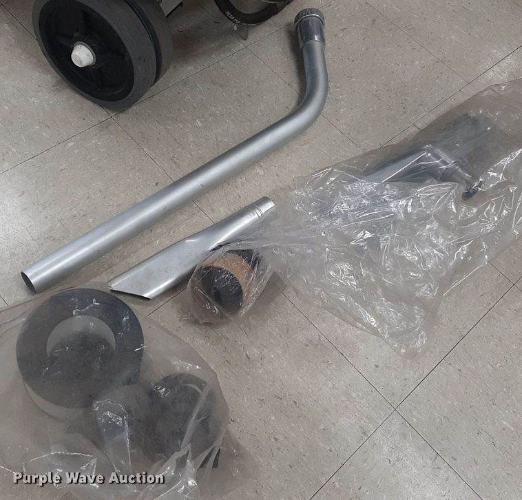 image for item NV9296 Nilfisk-Advance EXP1-75A compressed air vacuum